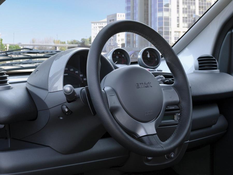 Панель приборов Smart ForTwo Cabrio by Brabus 2003 года  (фото 3 из 5)
